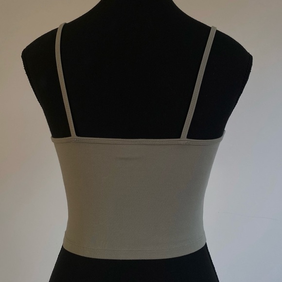 Aritzia Crop Top - Picture 5 of 8